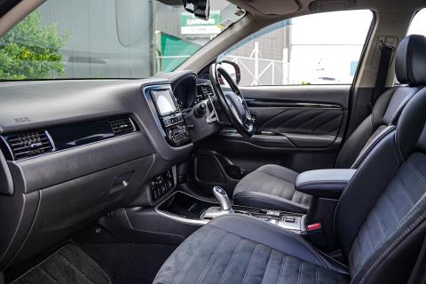 2018 Mitsubishi Outlander VRX PHEV 4WD - Thumbnail