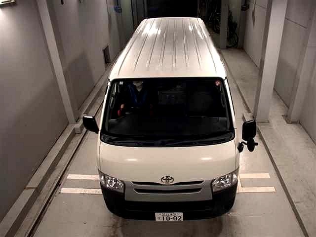 2018 Toyota Hiace ZL 5 Door