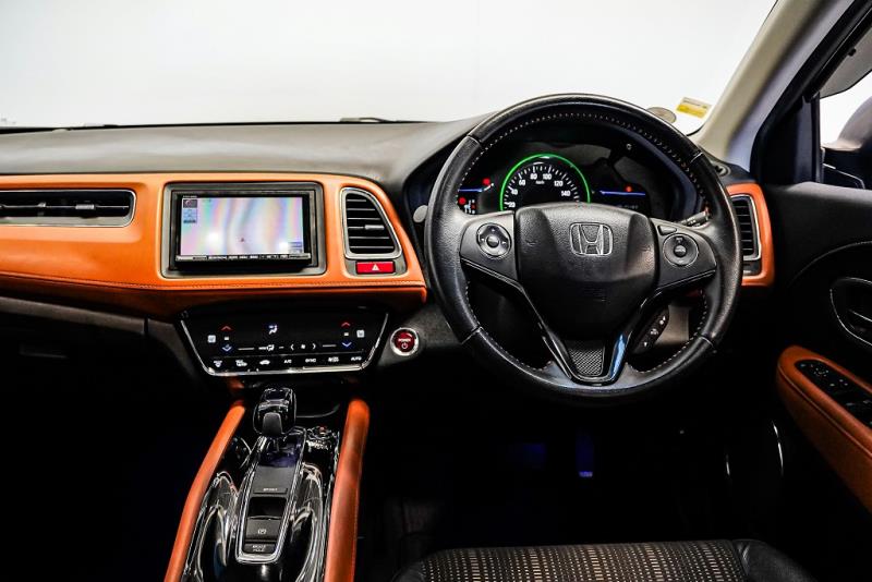 2014 Honda Vezel Hybrid Z / HR-V