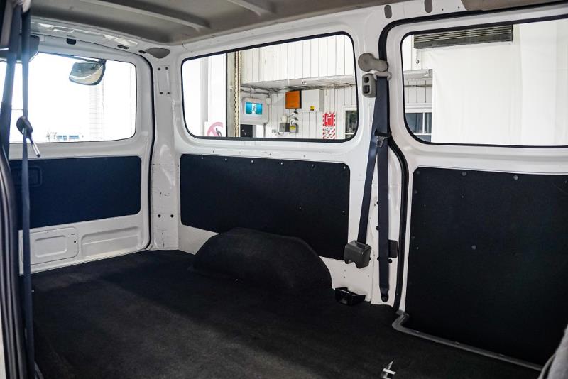 2016 Nissan NV350 / Caravan 6 Seater