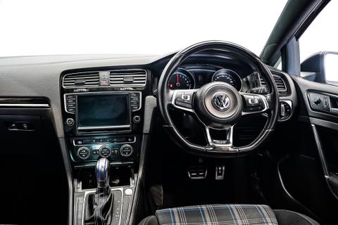 2015 Volkswagen Golf GTE PHEV - Thumbnail