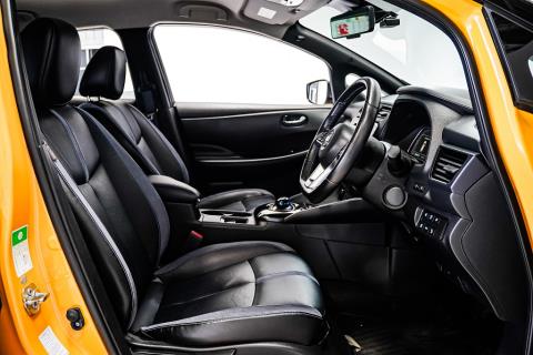 2017 Nissan Leaf 40G Leather - Thumbnail