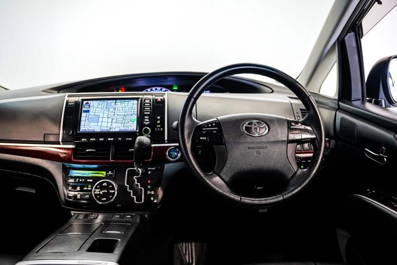 2012 Toyota Estima Hybrid Facelift