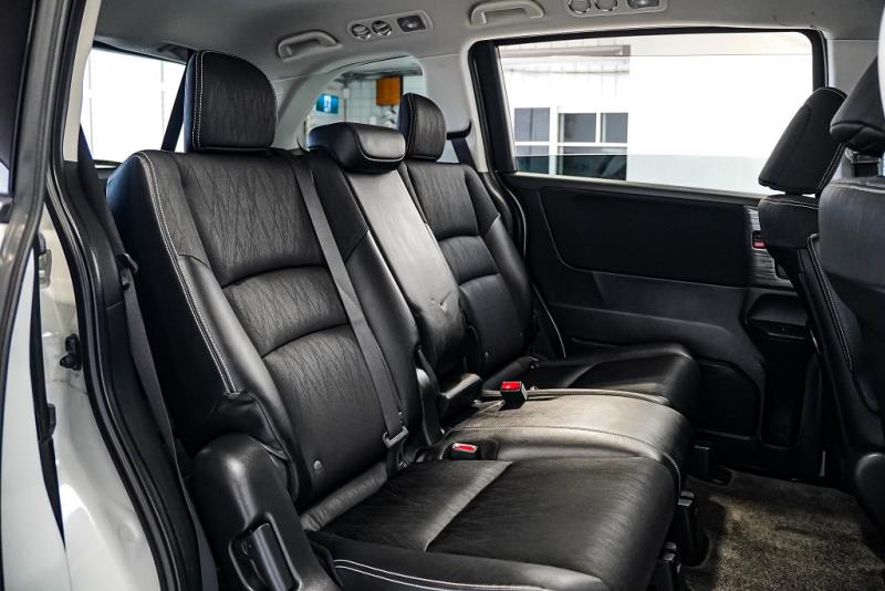 2013 Honda Odyssey Absolute 8 Seater