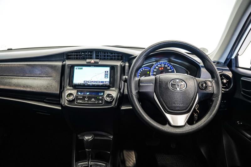 2018 Toyota Corolla Axio Hybrid
