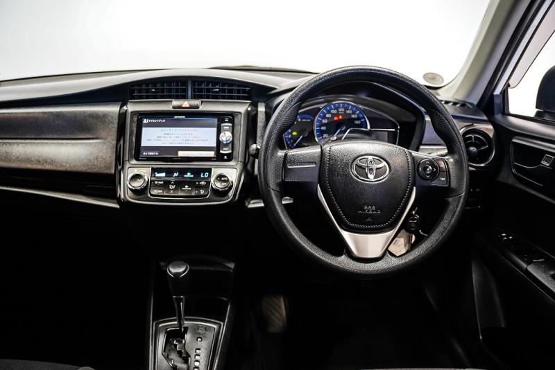 2018 Toyota Corolla Axio Hybrid