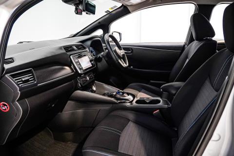 2017 Nissan Leaf 40G Full English - Thumbnail