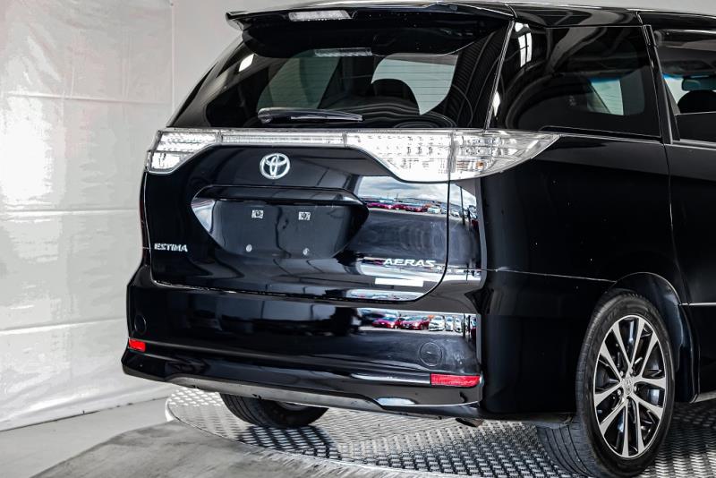 2015 Toyota Estima Aeras Facelift