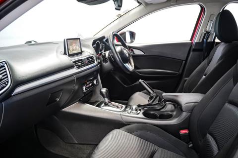 2014 Mazda Axela 20S / 3 Sport Hatch - Thumbnail