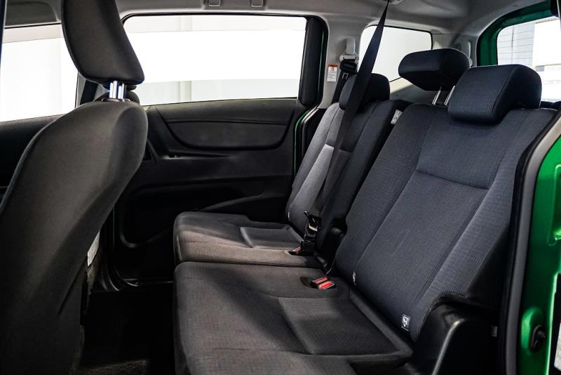 2016 Toyota Sienta Hybrid G 7 Seater