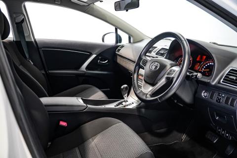 2013 Toyota Avensis Xi Wagon - Thumbnail