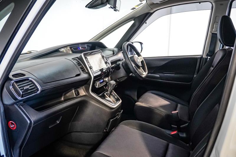 2019 Nissan Serena Hybrid 8 Seater