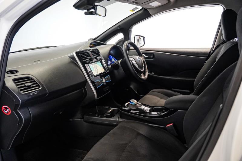 2017 Nissan Leaf 30X Side Airbags