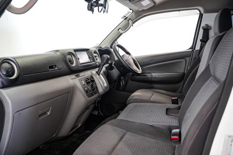 2018 Nissan NV350 / Caravan 5 Door - Thumbnail