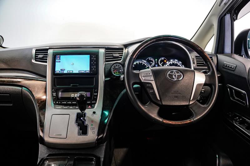2013 Toyota Vellfire Hybrid / Alphard