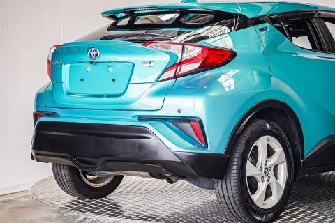 2017 Toyota C-HR Hybrid S - Thumbnail