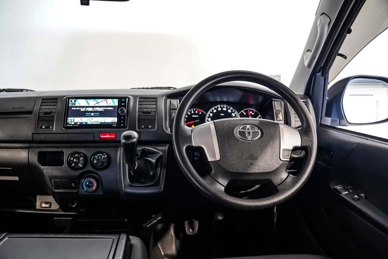 2019 Toyota Hiace ZL 5 Door Petrol