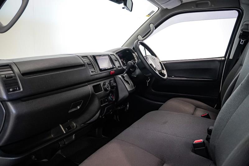 2019 Toyota Hiace ZL 6 Seater