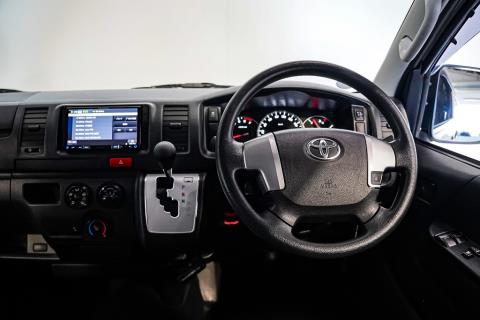 2019 Toyota Hiace ZL 6 Seater - Thumbnail