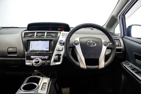 2012 Toyota Prius Alpha 7 Seater - Thumbnail