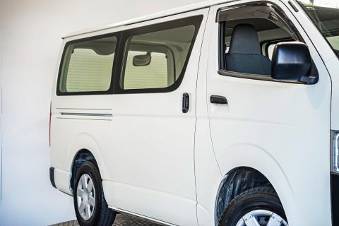 2020 Toyota Hiace 4WD Diesel 5 Door - Thumbnail