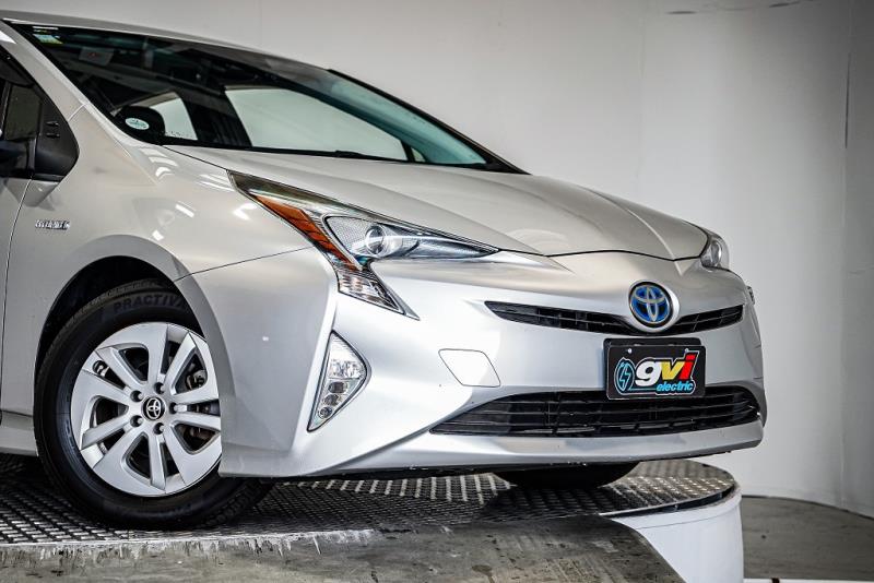 2016 Toyota Prius S Hybrid