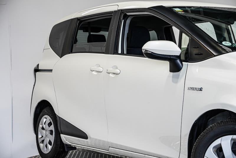 2016 Toyota Sienta Hybrid 7 Seater