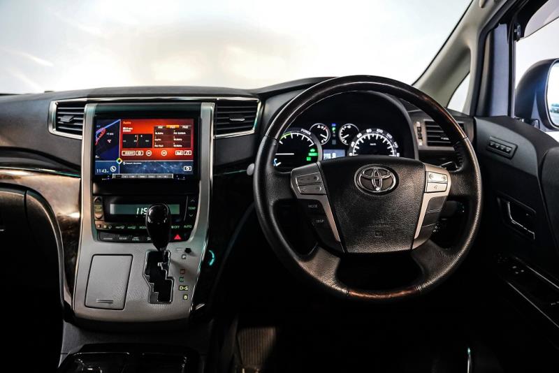 2012 Toyota Vellfire Hybrid / Alphard