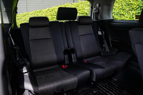 2012 Toyota Vellfire 4WD Hybrid - Thumbnail