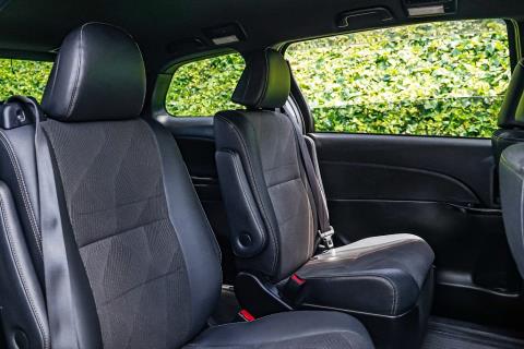 2016 Toyota Estima Aeras Premium - Thumbnail
