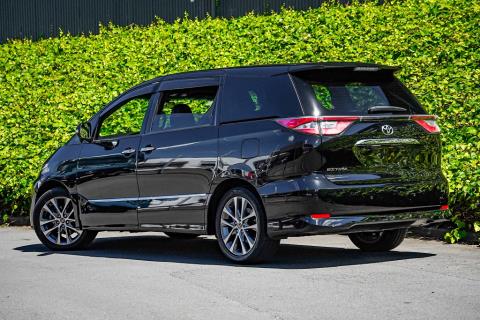 2016 Toyota Estima Aeras Premium - Thumbnail