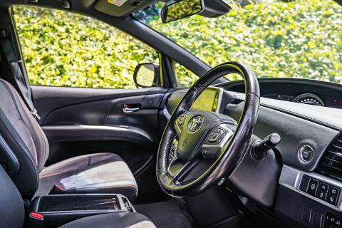 2016 Toyota Estima Aeras Premium - Thumbnail