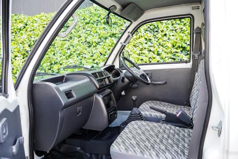 2002 Daihatsu Hijet - Thumbnail