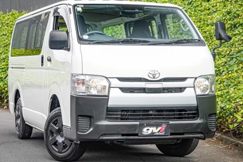 2018 Toyota Hiace ZL 5 Door - Thumbnail
