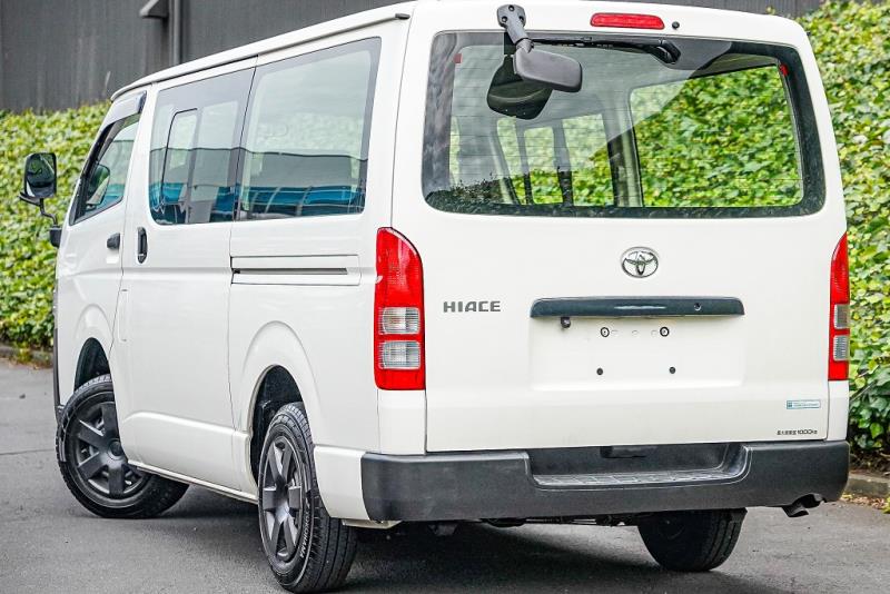 2018 Toyota Hiace ZL 5 Door