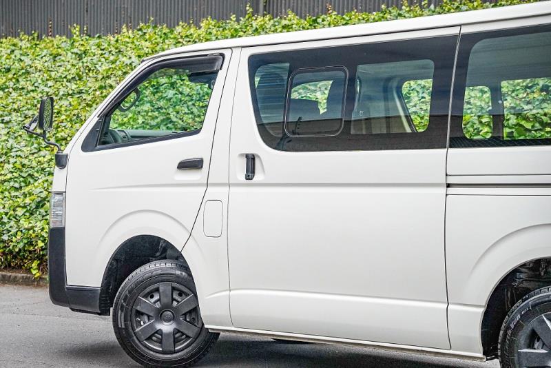 2018 Toyota Hiace ZL 5 Door