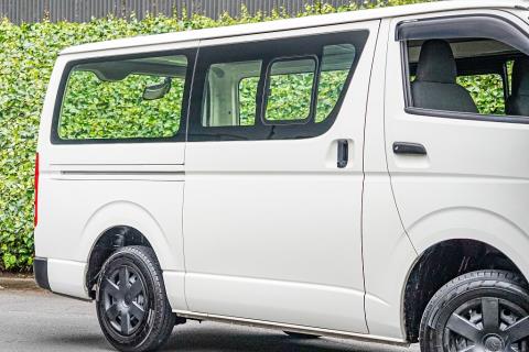 2018 Toyota Hiace ZL 5 Door - Thumbnail