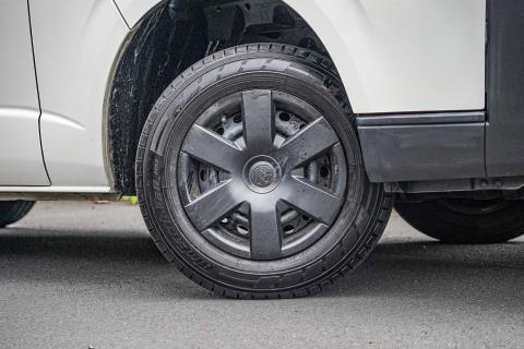 2018 Toyota Hiace ZL 5 Door - Thumbnail