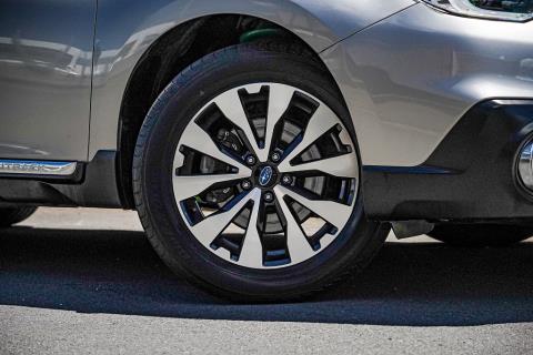 2015 Subaru Outback Limited 4WD - Thumbnail