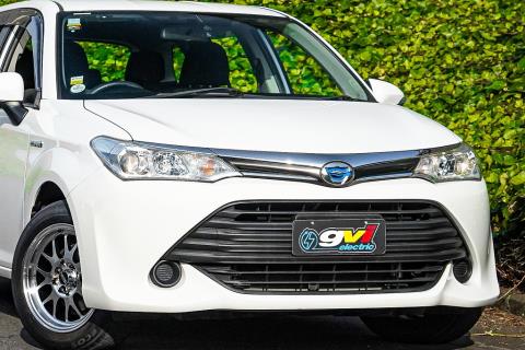 2017 Toyota Corolla Fielder Hybrid - Thumbnail