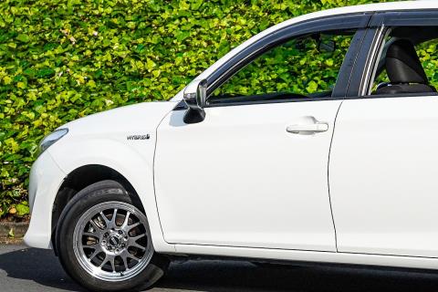 2017 Toyota Corolla Fielder Hybrid - Thumbnail