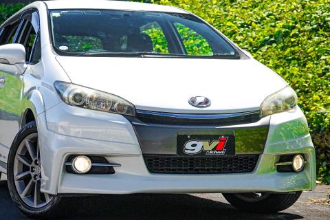 2012 Toyota Wish 2.0Z - Thumbnail