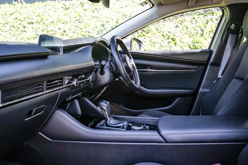 2019 Mazda 3 GLX / Axela 20S