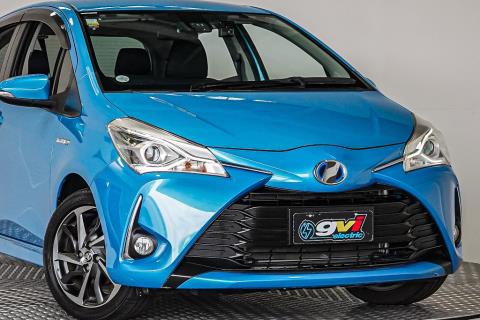 2017 Toyota Vitz Hybrid / Yaris - Thumbnail
