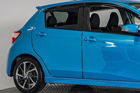 2017 Toyota Vitz Hybrid / Yaris - Thumbnail