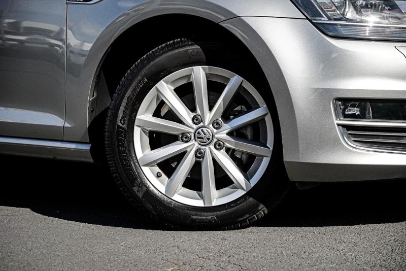 2015 Volkswagen Golf TSI Lounge Facelift