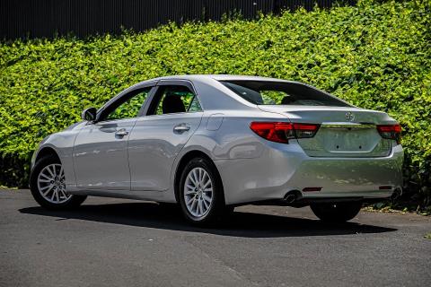 2013 Toyota Mark-X - Thumbnail