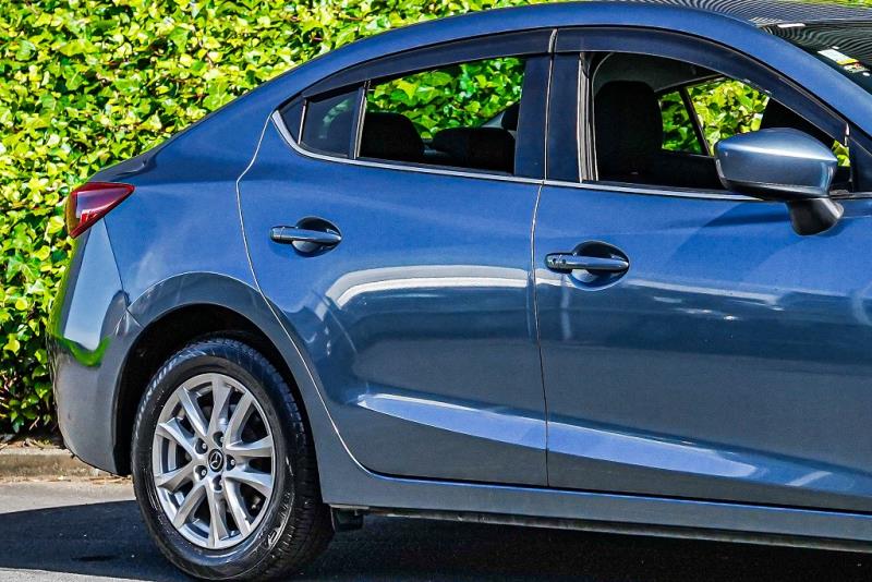 2013 Mazda Axela Hybrid S