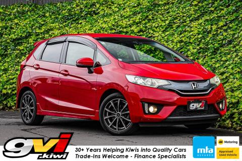 2014 Honda Fit 13S / Jazz Sport
