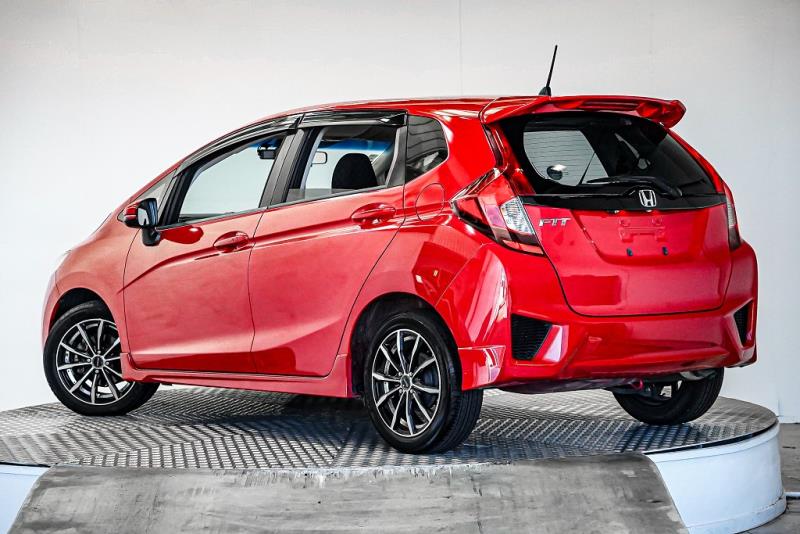 2014 Honda Fit 13S / Jazz Sport